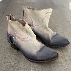 Freebird Two-Tone Ankle Boots - Cream and Blue